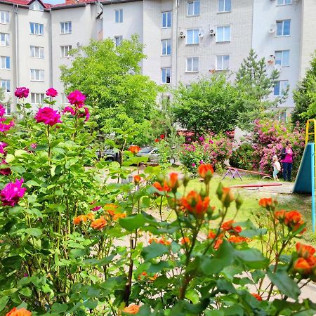 Positive Apartman Lviv Kültér fotó