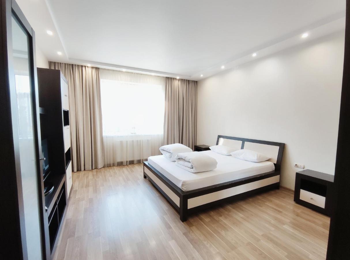 Positive Apartman Lviv Kültér fotó