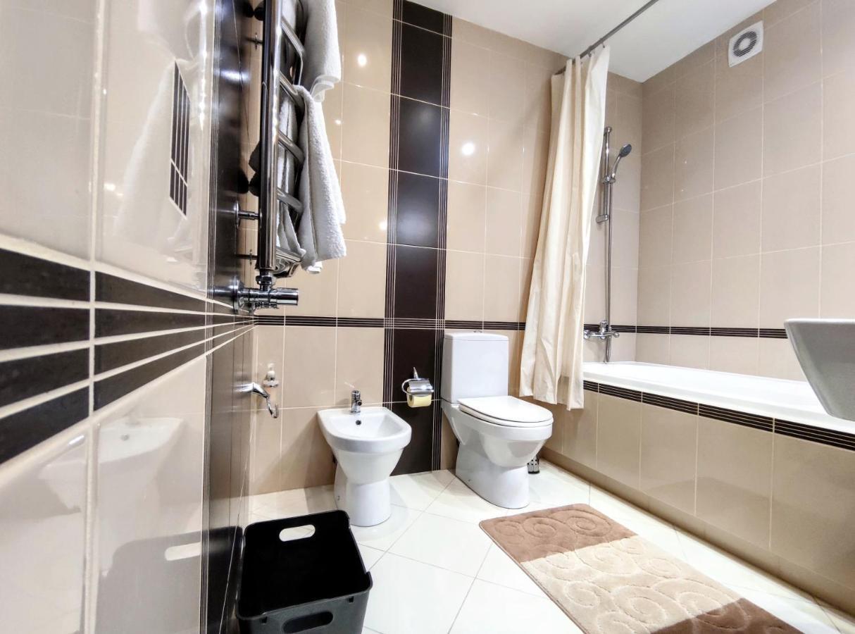 Positive Apartman Lviv Kültér fotó