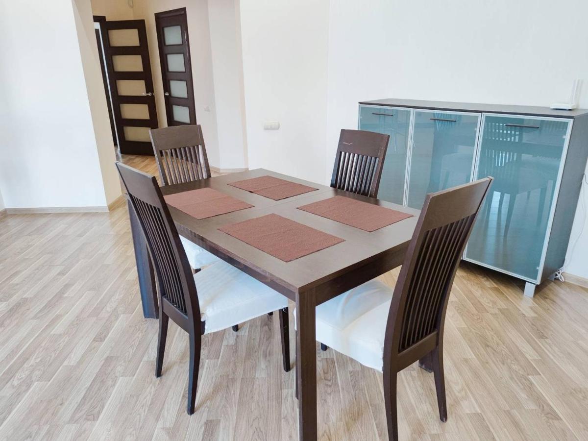 Positive Apartman Lviv Kültér fotó